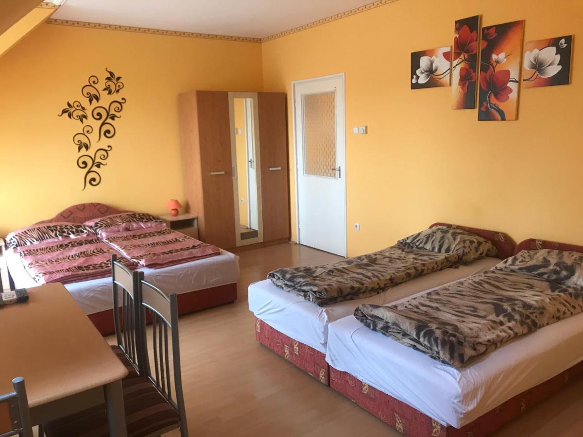 Apartman Sas 6 Apartment Hajduszoboszlo Bagian luar foto